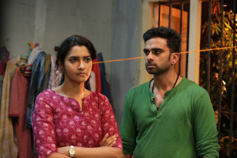 timthumb.php?src=https%3A%2F%2Fimg.studioflicks.com%2Fwp content%2Fuploads%2F2022%2F04%2F29085345%2FHostel Tamil Movie Images 5