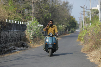 timthumb.php?src=https%3A%2F%2Fimg.studioflicks.com%2Fwp content%2Fuploads%2F2022%2F05%2F06134028%2FVisithiran Movie HQ Images 10