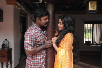 timthumb.php?src=https%3A%2F%2Fimg.studioflicks.com%2Fwp content%2Fuploads%2F2022%2F05%2F06162206%2FVisithiran Movie HQ Images 32