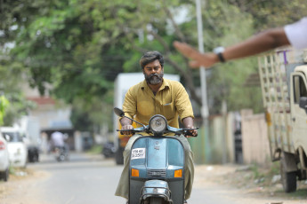 timthumb.php?src=https%3A%2F%2Fimg.studioflicks.com%2Fwp content%2Fuploads%2F2022%2F05%2F06162440%2FVisithiran Movie HQ Images 15