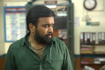 timthumb.php?src=https%3A%2F%2Fimg.studioflicks.com%2Fwp content%2Fuploads%2F2023%2F02%2F05125922%2FAyothi Movie HD Images 26