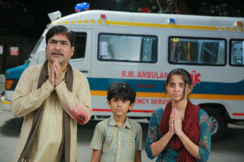 timthumb.php?src=https%3A%2F%2Fimg.studioflicks.com%2Fwp content%2Fuploads%2F2023%2F02%2F05130207%2FAyothi Movie HD Images 14